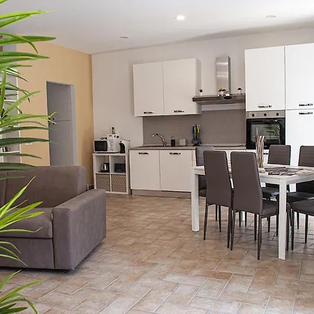 בית נופש Borgo San Lorenzo *