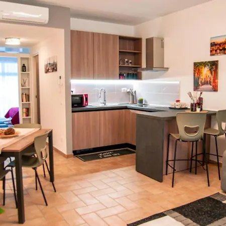 Borgo San Lorenzo 度假居 *