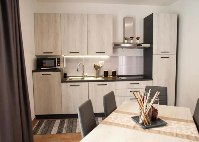 Borgo San Lorenzo 度假居 *