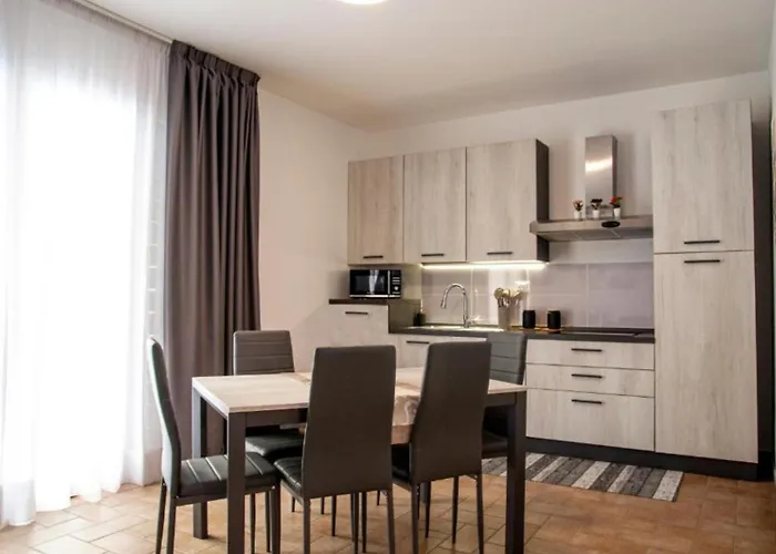 Borgo San Lorenzo 度假居 罗马